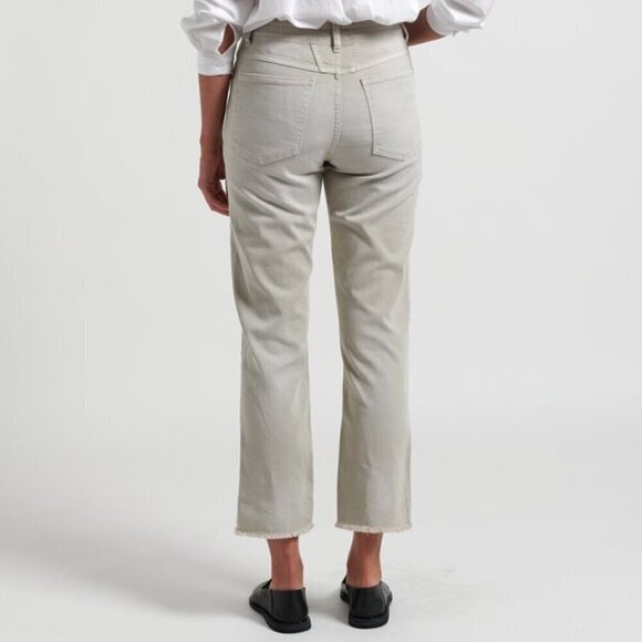 Closed Gloria High Rise Frayed Hem Jeans in Lama Size 27 - Picture 2 of 15